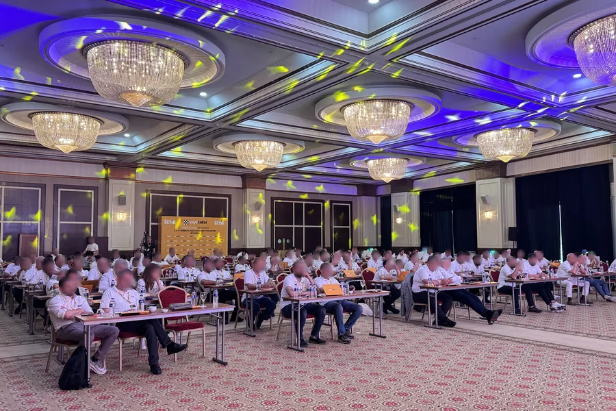 Kurumsal lansman etkinliğinden kare